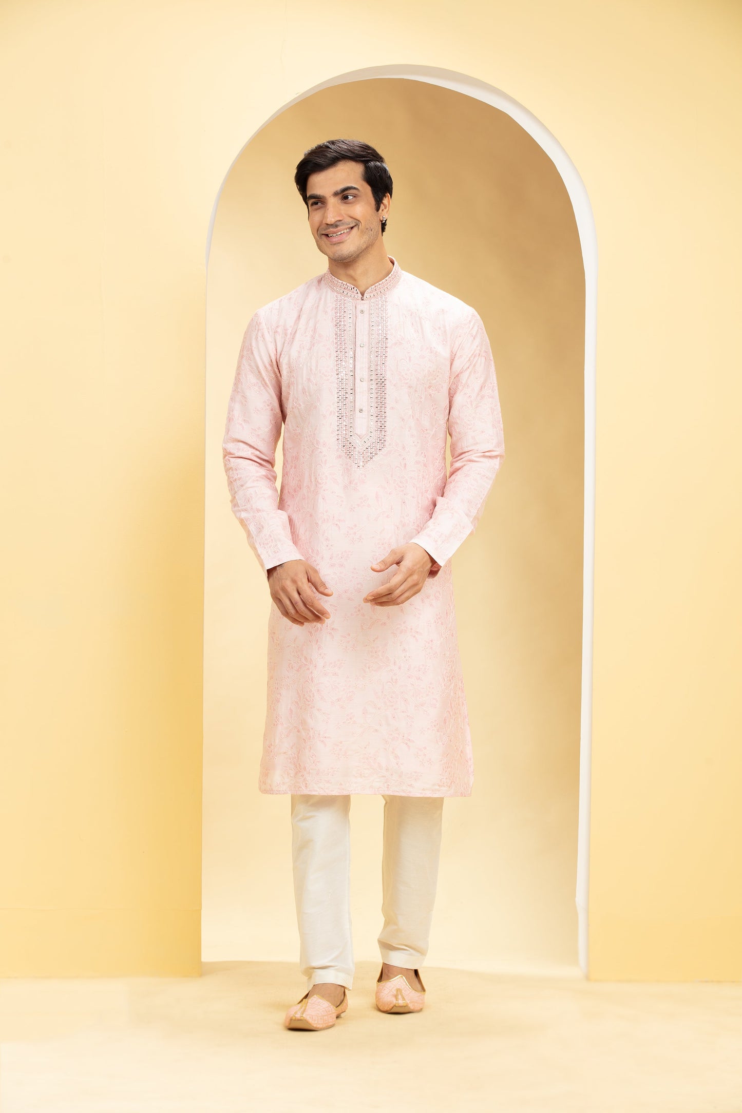 Pastel Pink kurta pajama set with thread embroidery