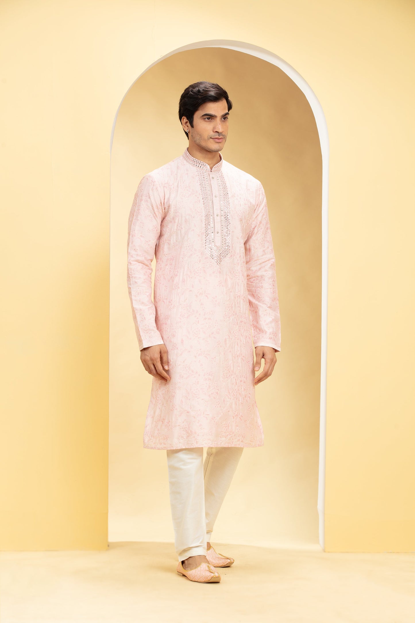 Pastel Pink kurta pajama set with thread embroidery