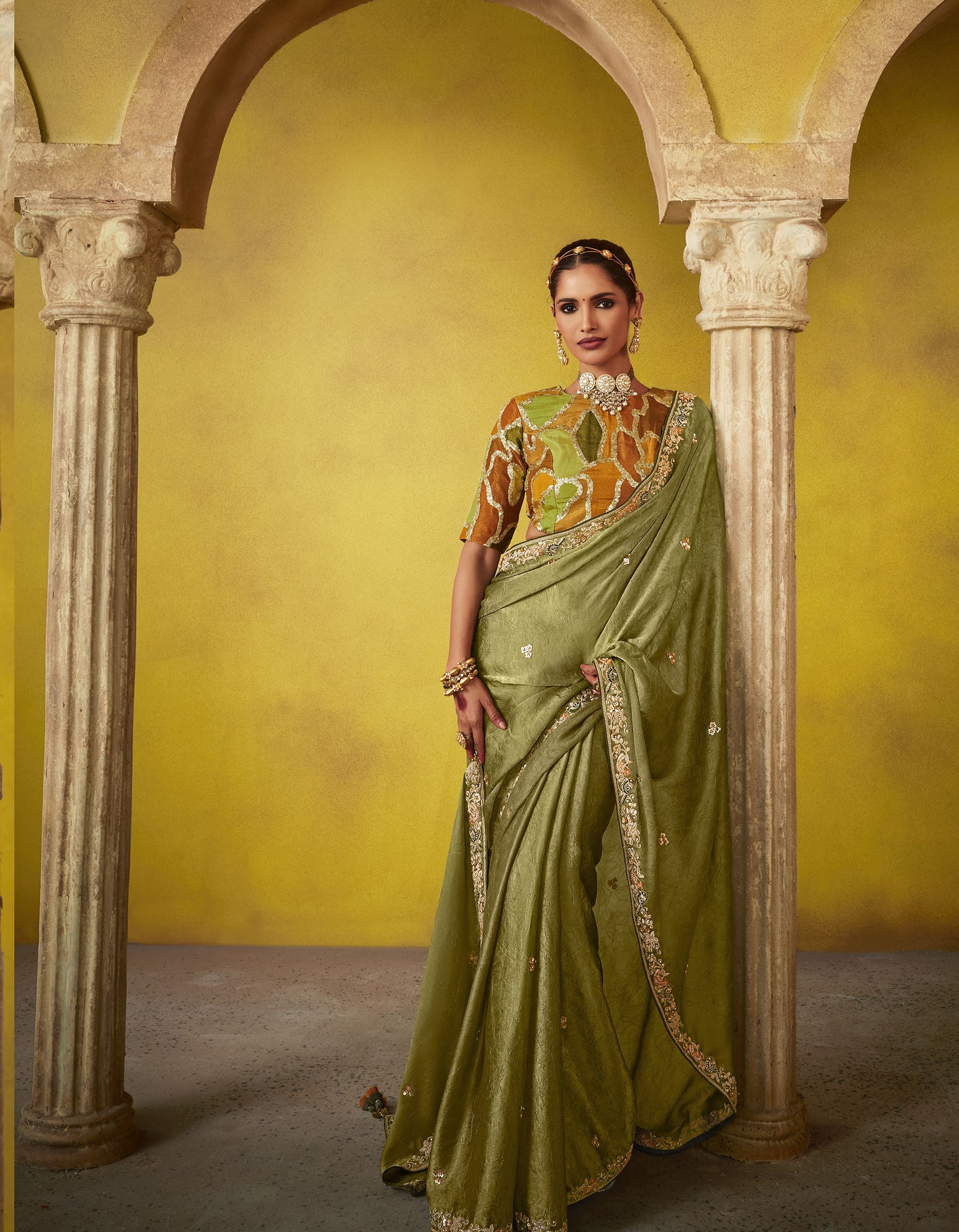 Mehendi Green Glass Tissue Dhaga & Thread Embroidered Divani Saree