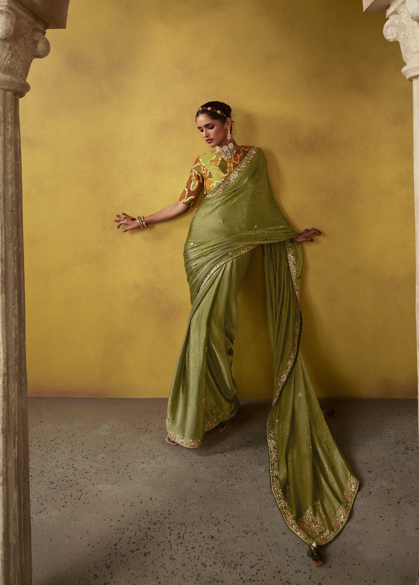 Mehendi Green Glass Tissue Dhaga & Thread Embroidered Divani Saree