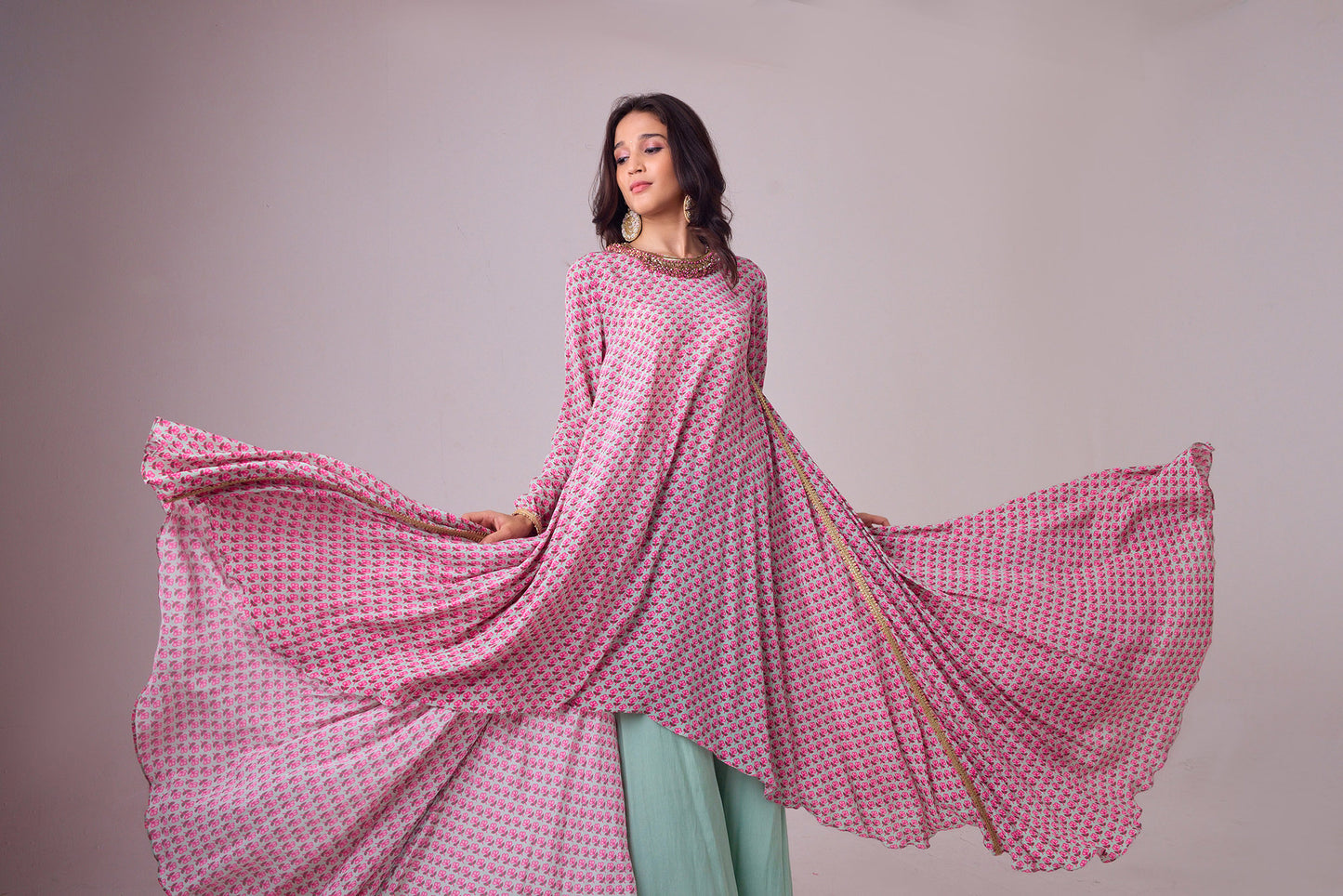 Pista Godet tunic with neck detailing with palazzo pant