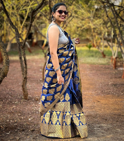 Devi Pratibha - Blue silk apaapi mekhela chador