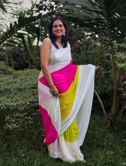 Gulabi Shaam White Saree