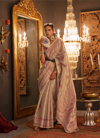 Lavender Kanwal Zari Handloom Saree