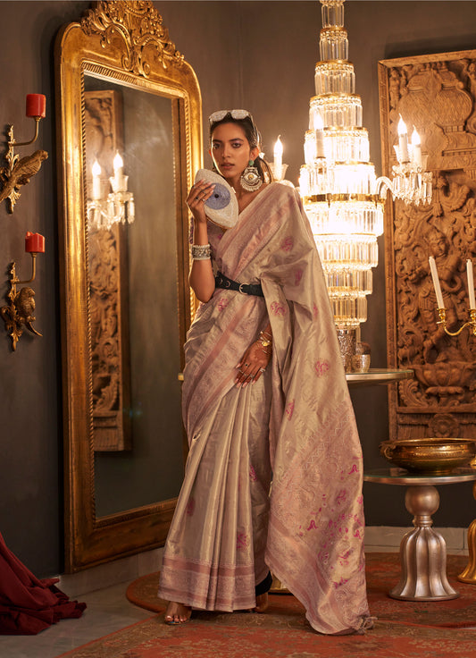 Lavender Kanwal Zari Handloom Saree