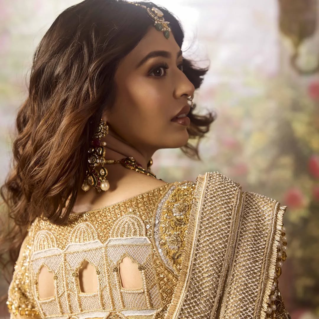 Custom Light Beige Eloquent Bridal lehenga