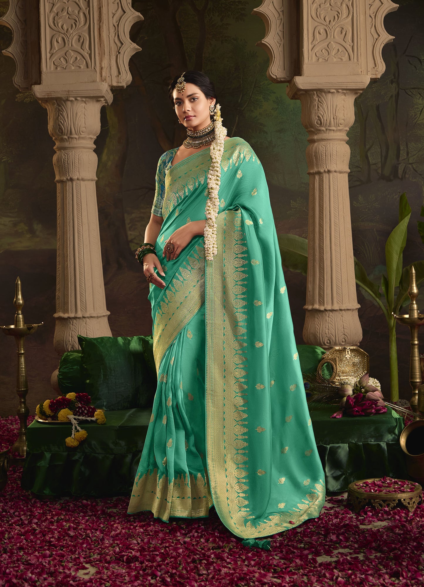 Green Crepe Dola Silk Weaving Sinduri Raas Saree