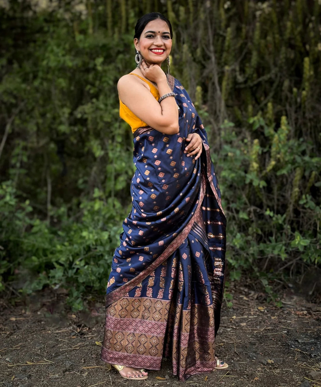 Kanak Dhara Mekhela Chador