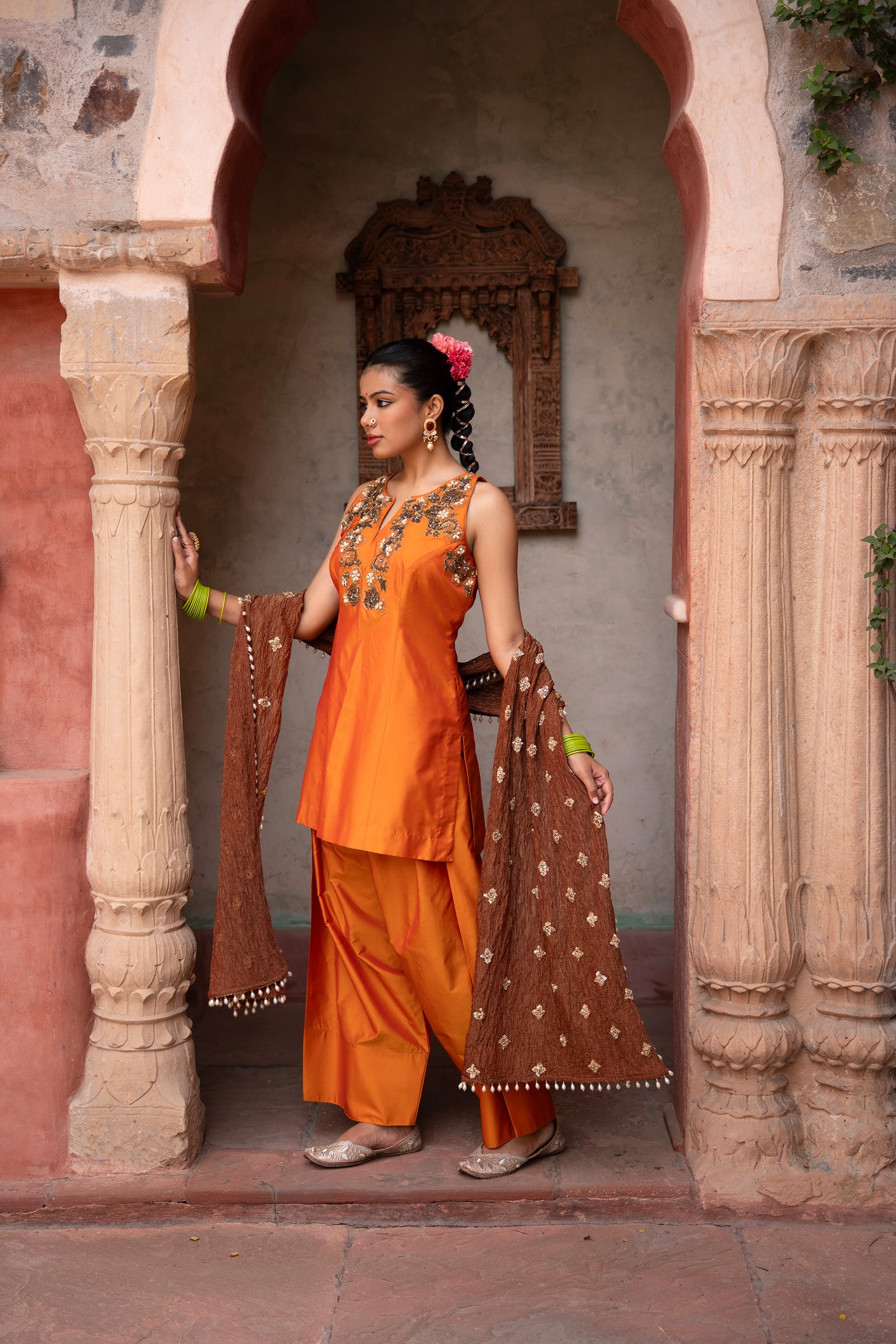 Kesariya Noor Hand-Embroidered Farshi Set