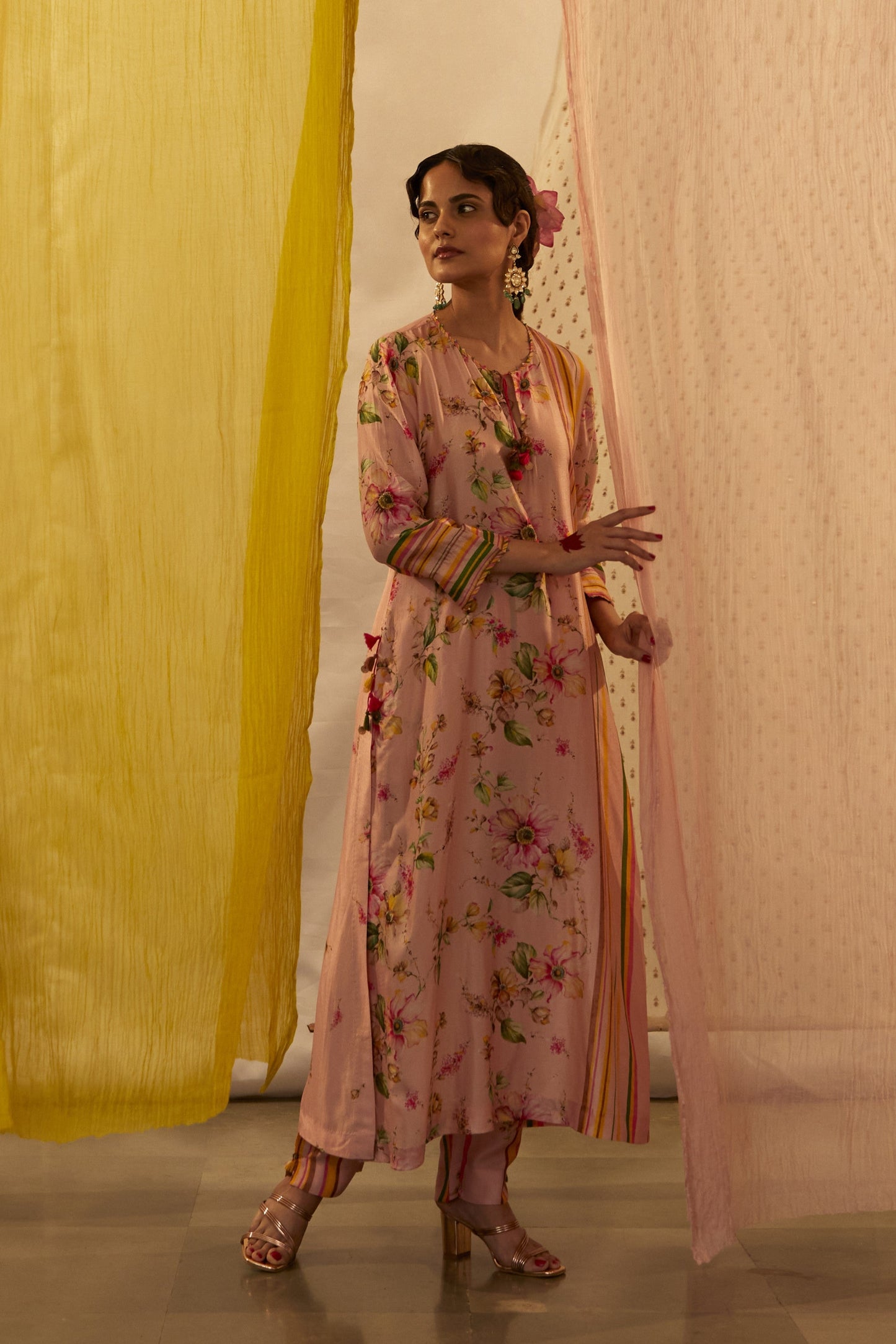 Pink Slub Silk Printed Floral Keyhole Kurta And Pant Set