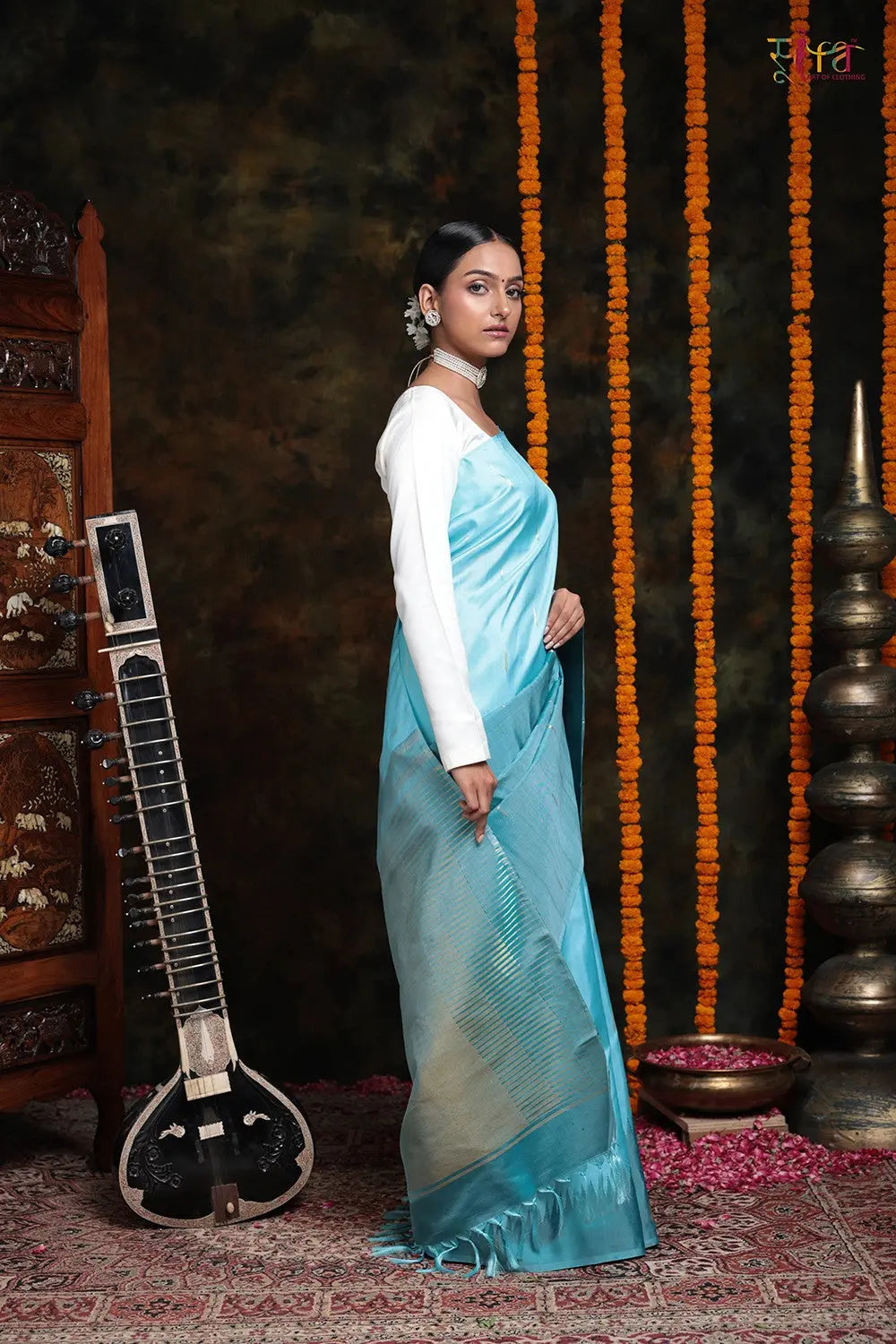 Handloom Sky Blue Low Rise Temple Design Pure Silk Kanchipattu Saree