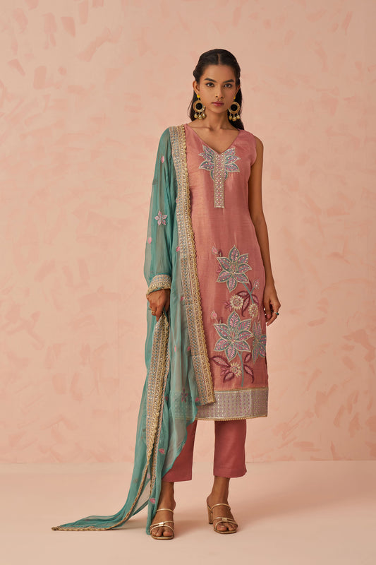 Dusty Pink Georgette Floral Embroidered Festive Kurta Set