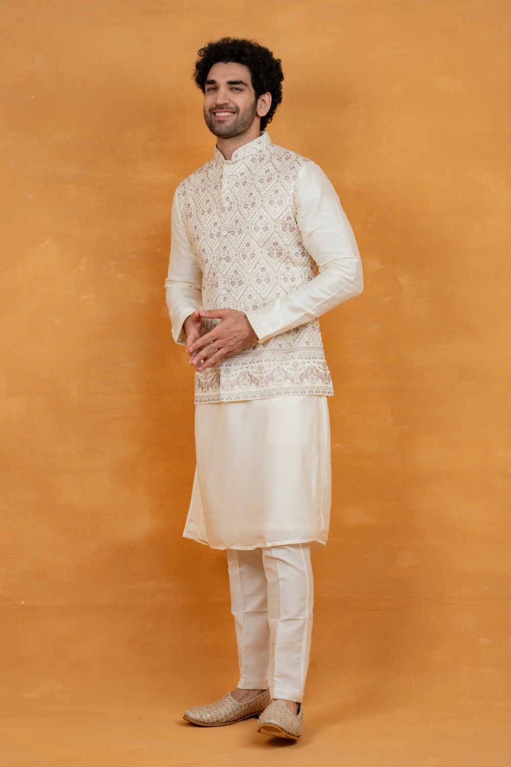 Cream silk koti set with pastel thread embroidery