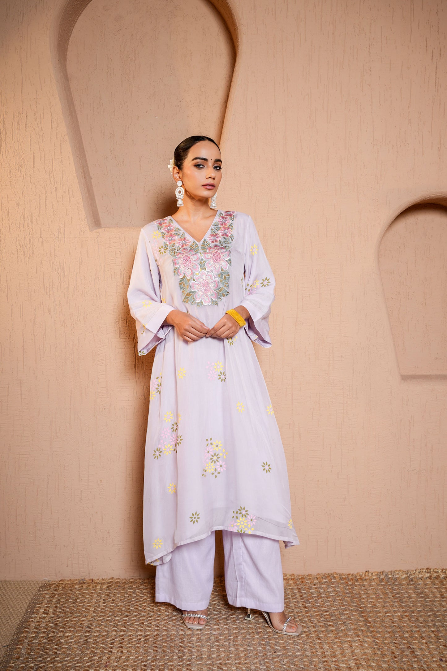 Light Purple Organza Thread Work Embroidery Kurta Set