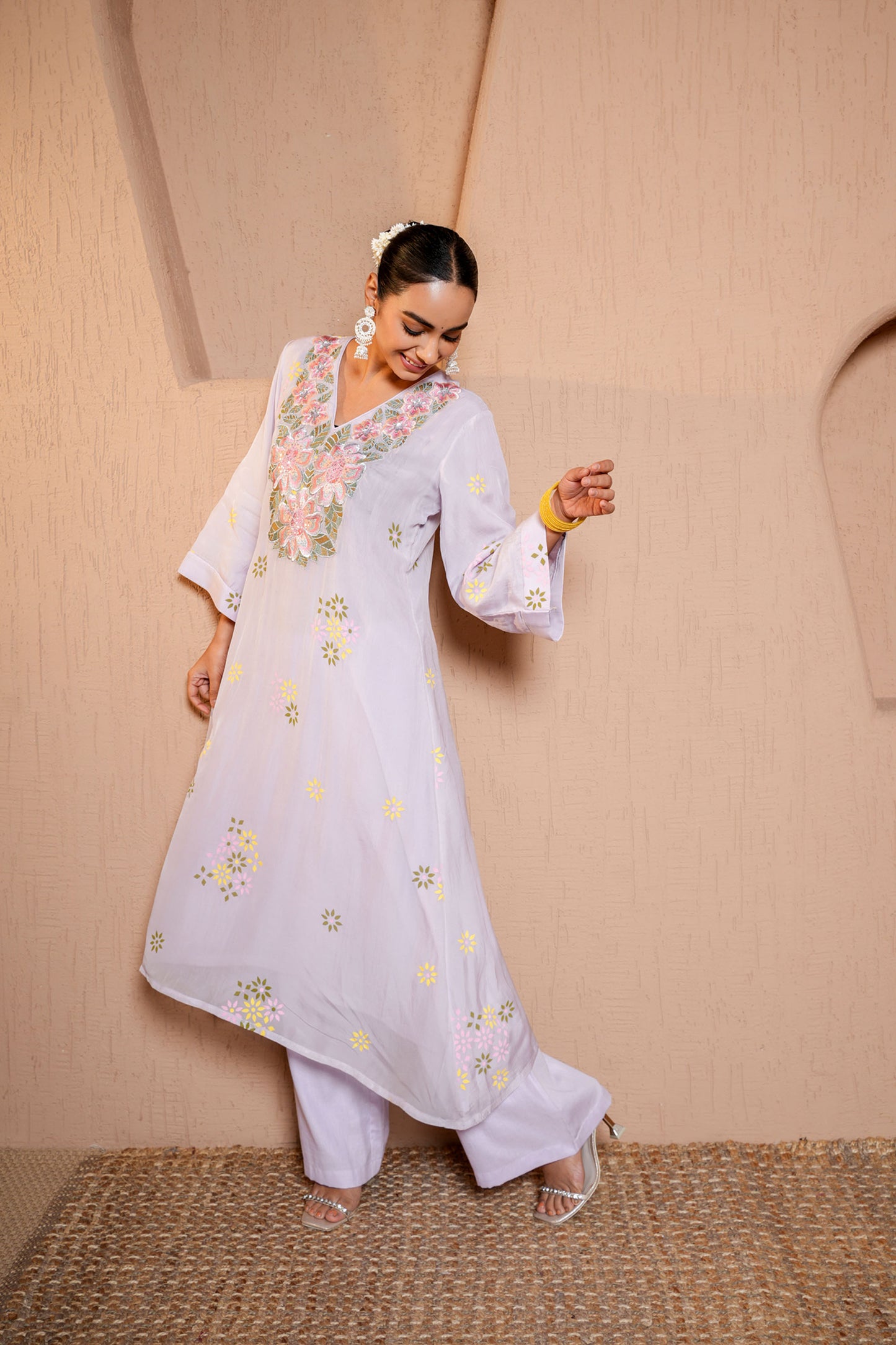 Light Purple Organza Thread Work Embroidery Kurta Set