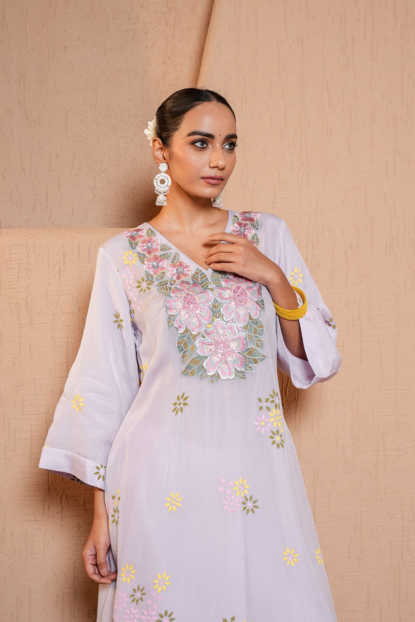 Light Purple Organza Thread Work Embroidery Kurta Set