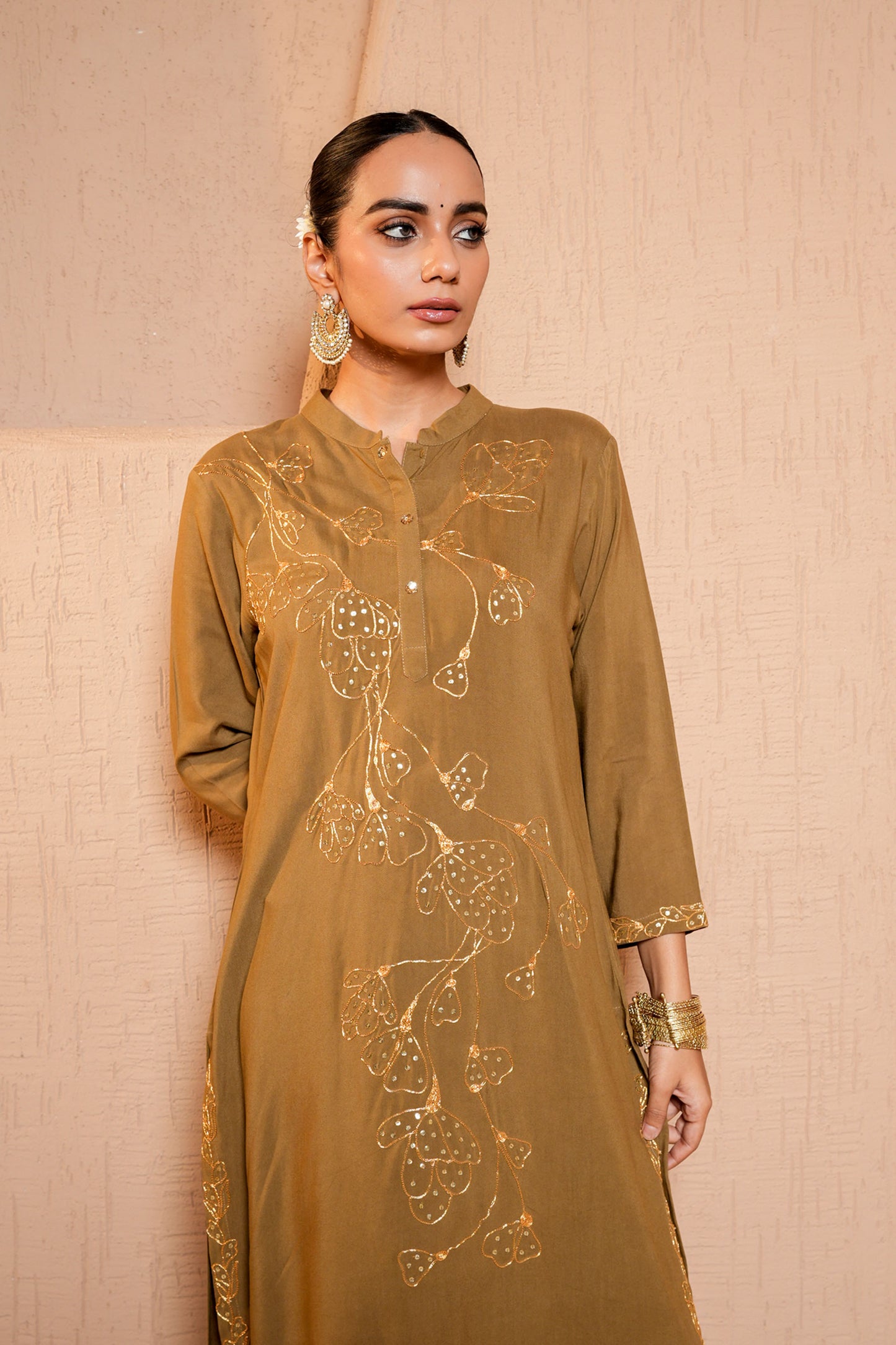 Mehendi Green Rayon Golden Dori Machine Embroidery Kurta Set