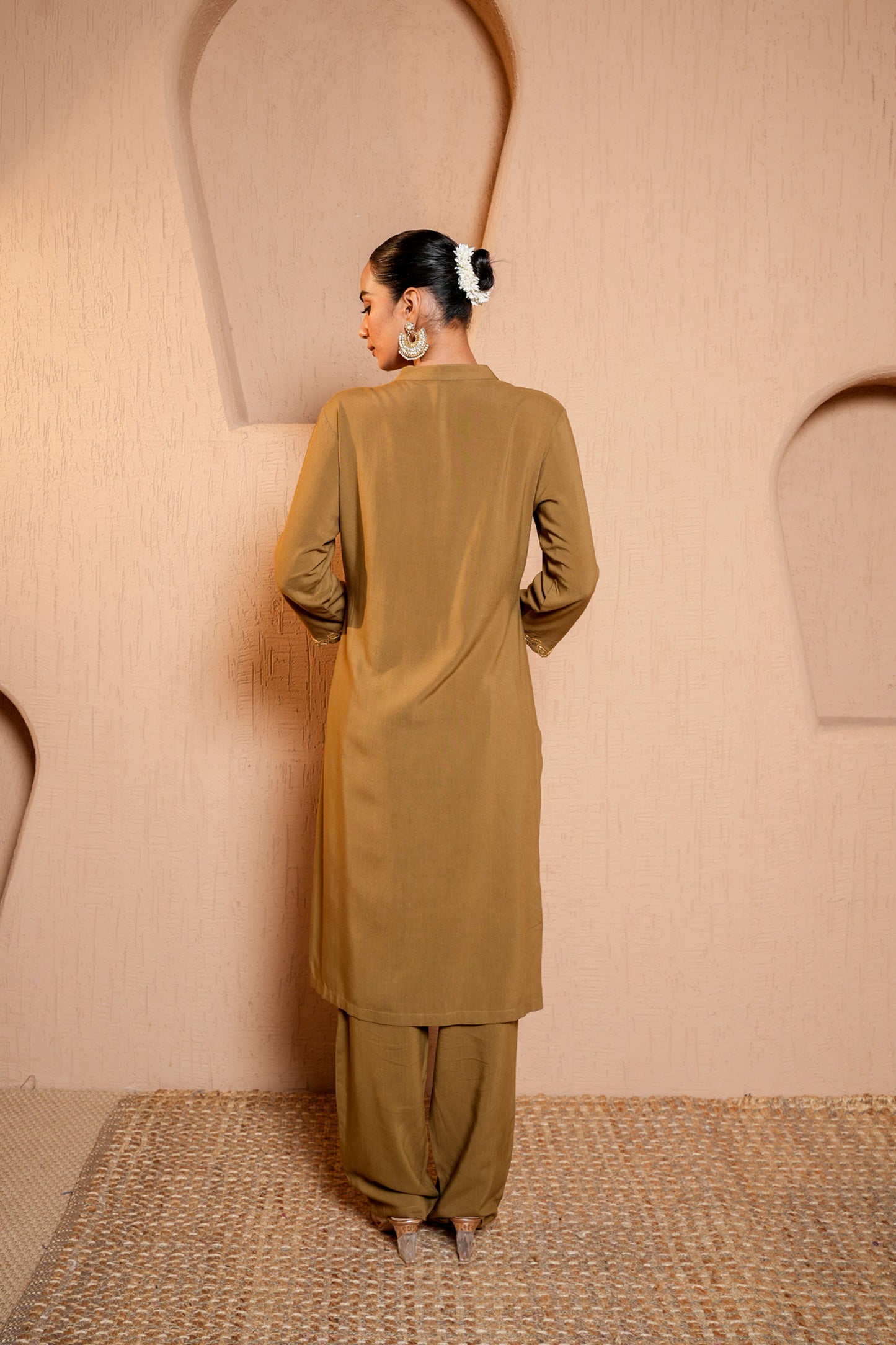 Mehendi Green Rayon Golden Dori Machine Embroidery Kurta Set