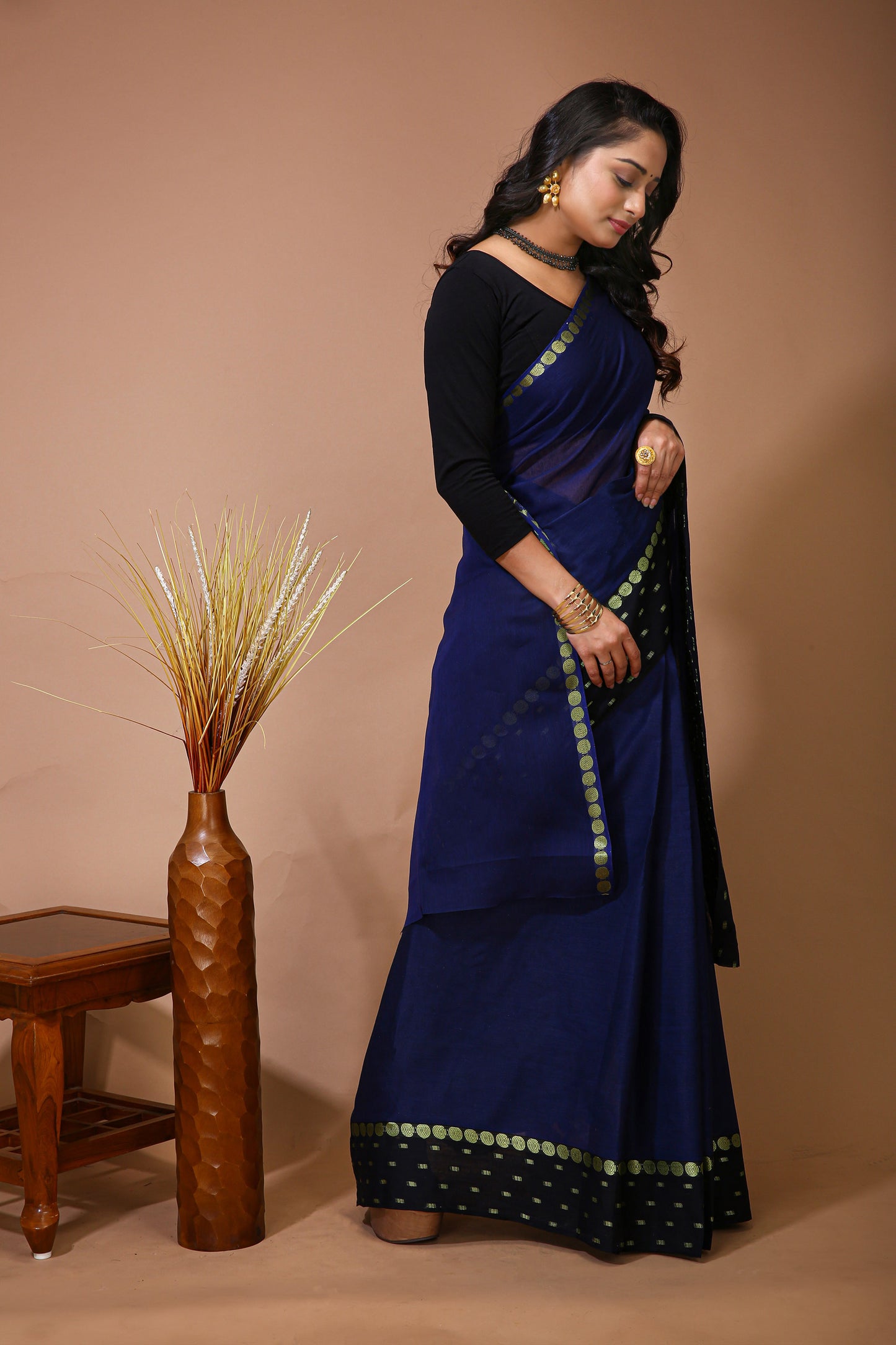 Dori Blue Cotton Self Design Saree