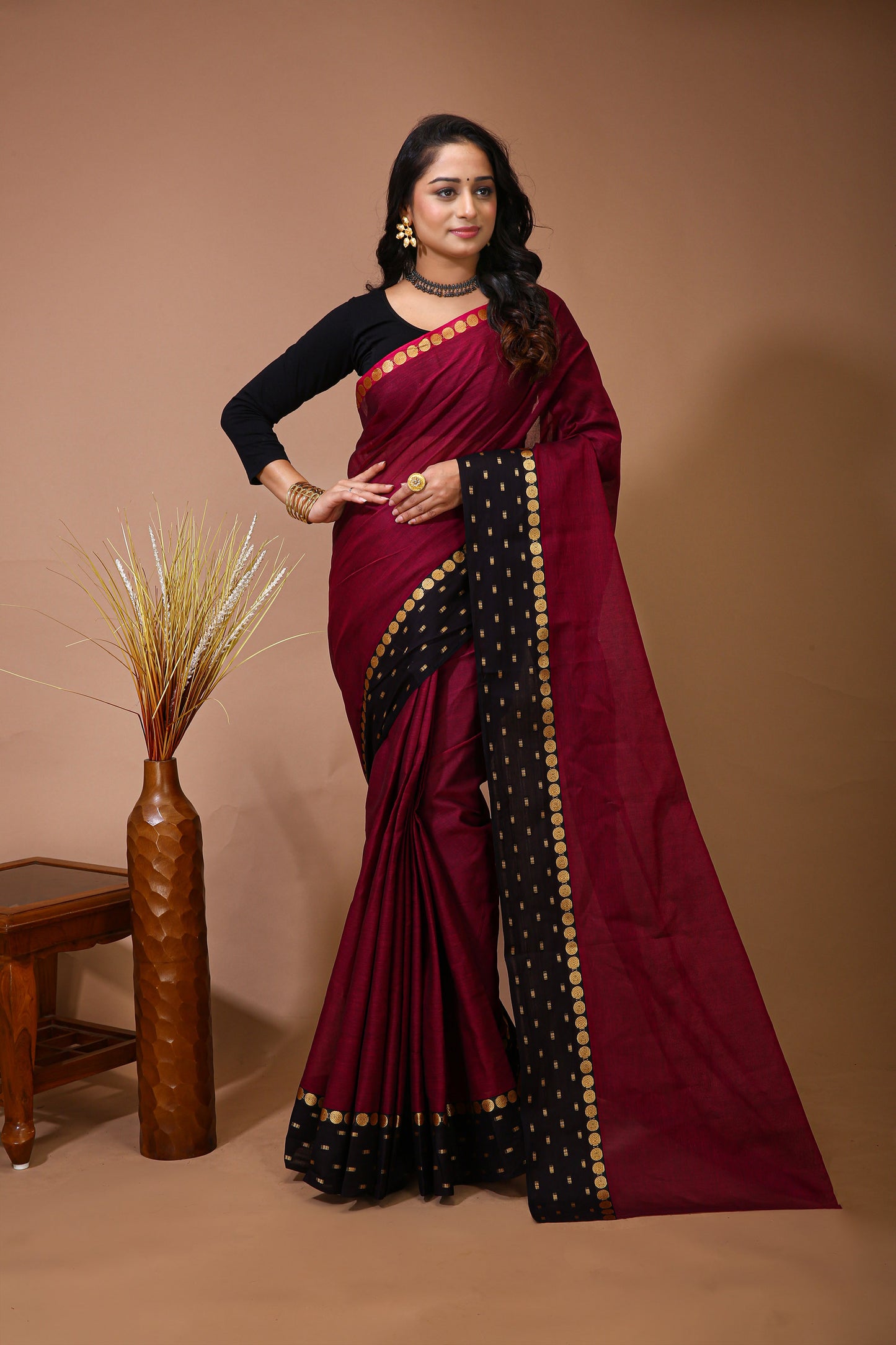 Dori Pink Cotton Self Design Saree