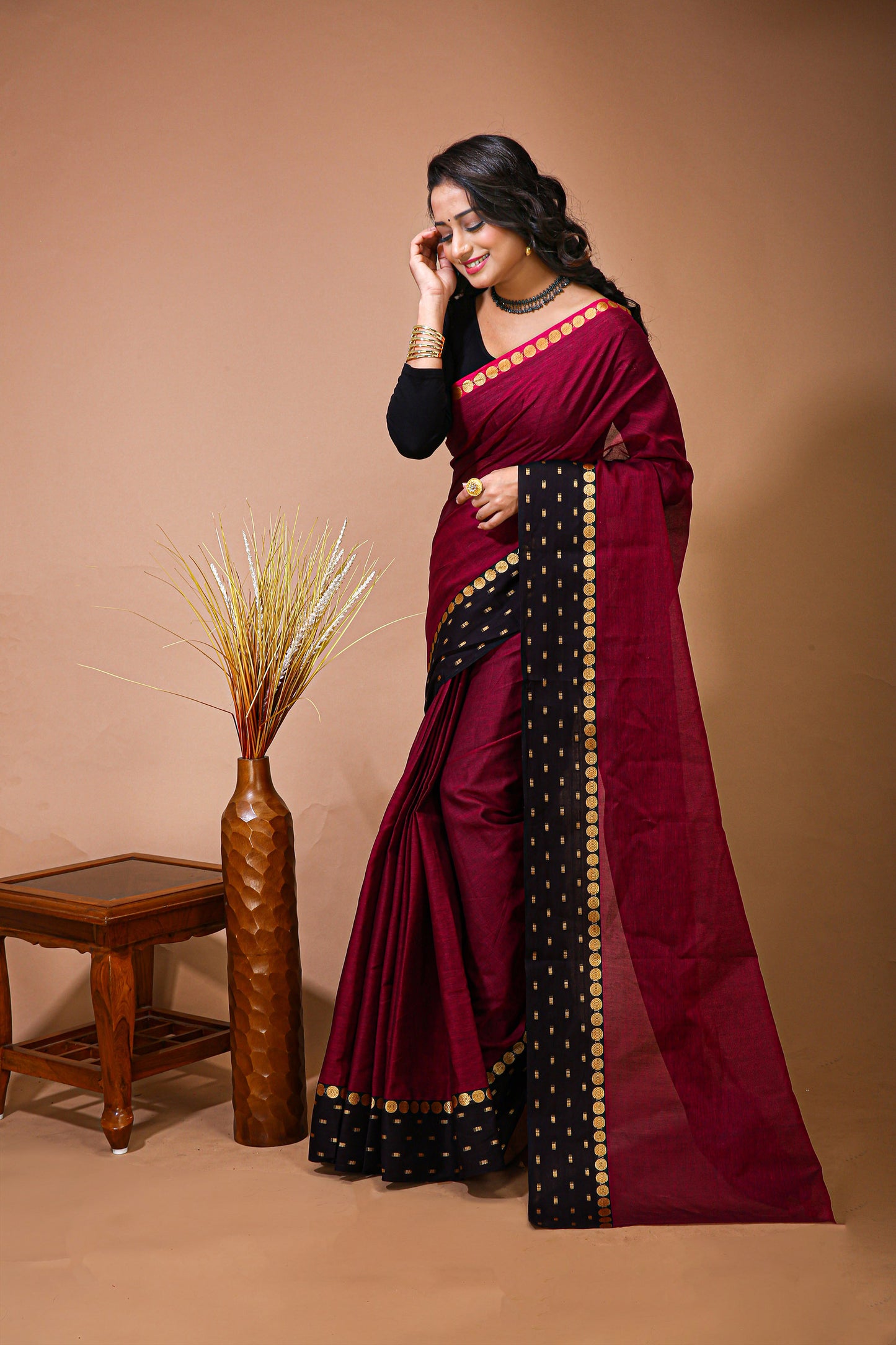 Dori Pink Cotton Self Design Saree