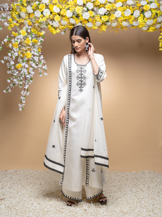 Ivory And Black Classic Kurta Set With Mirror And Dori Work Embroidery