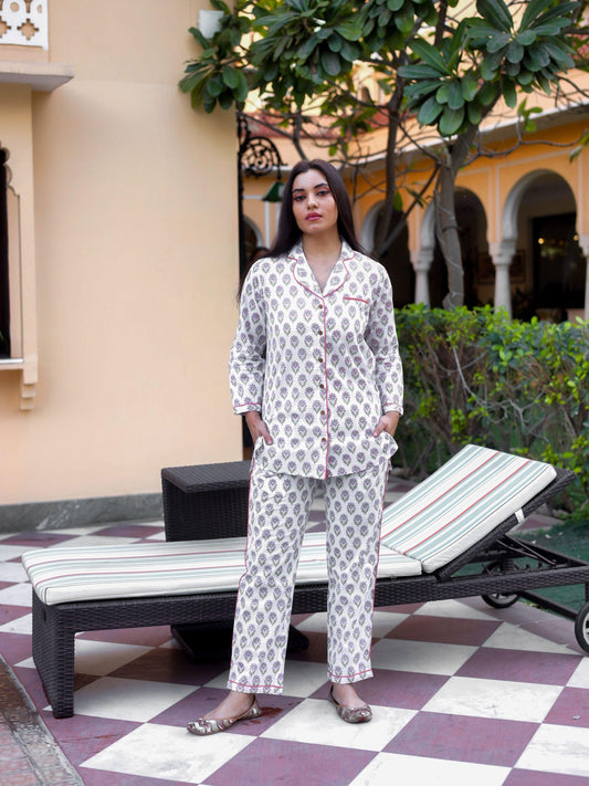  White Printed Cotton Night Suit - world.com