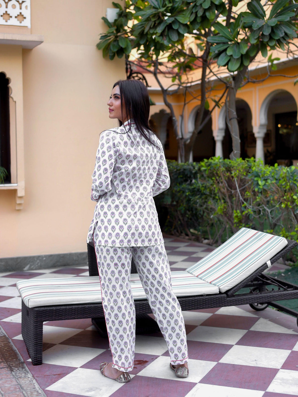  White Printed Cotton Night Suit - world.com