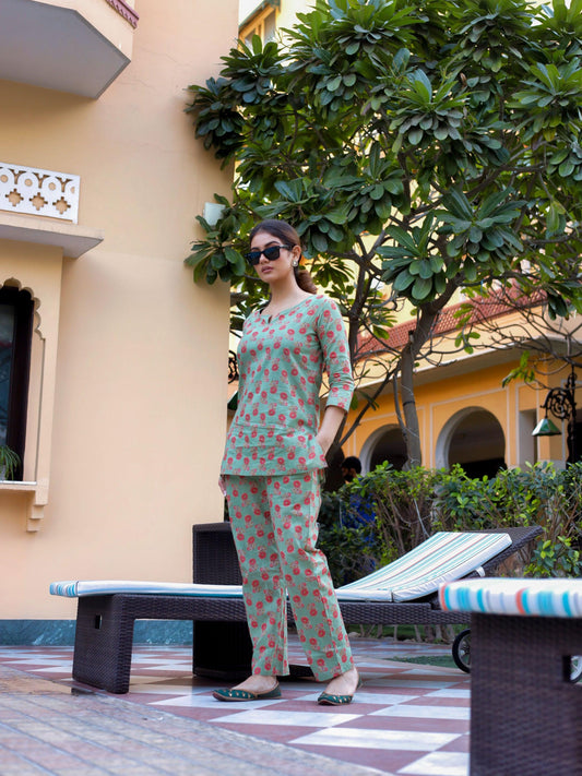  Green Floral Print Cotton Night suit - world.com