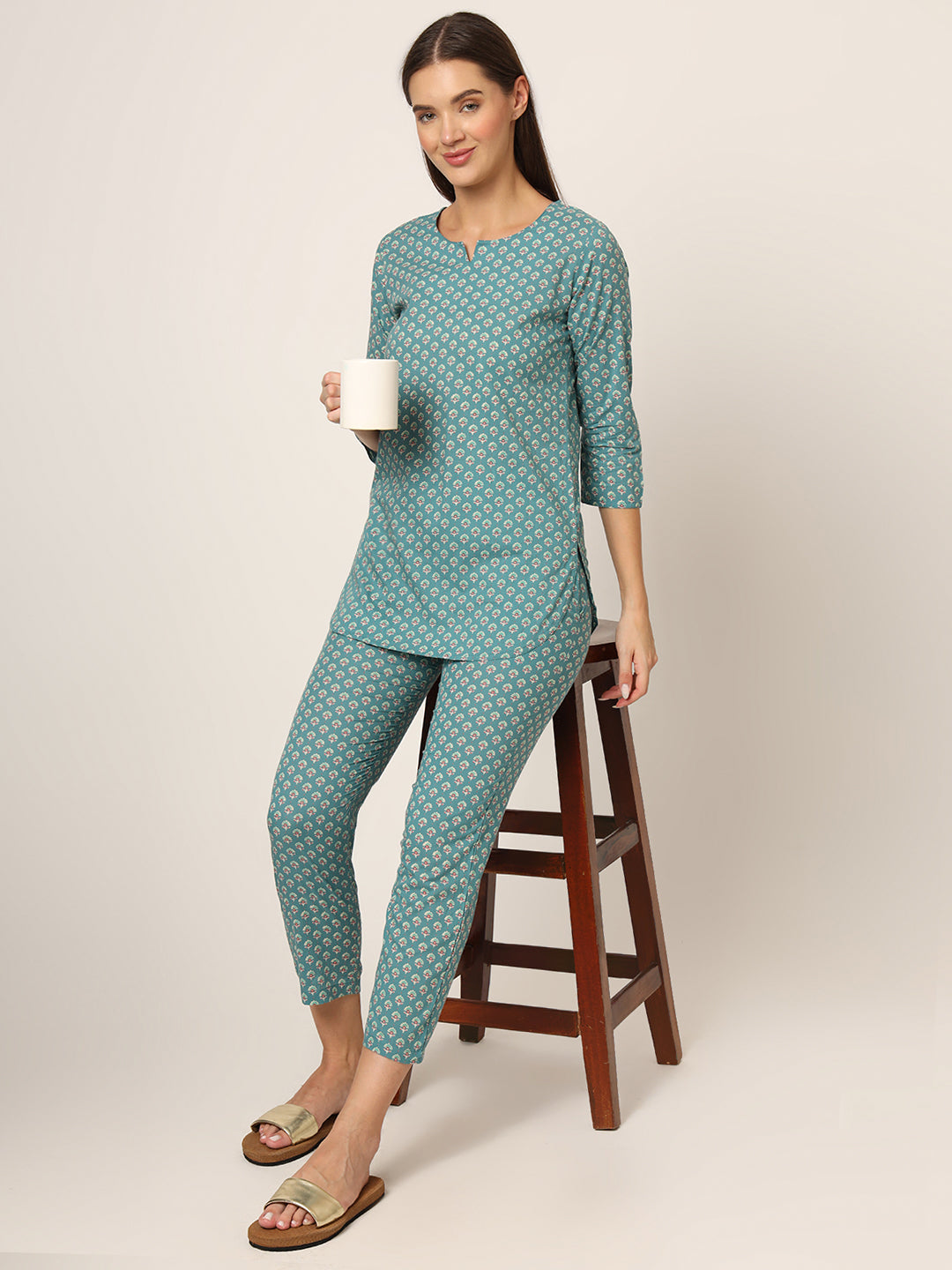 Green Floral Print Cotton Regular Fit Night Suit