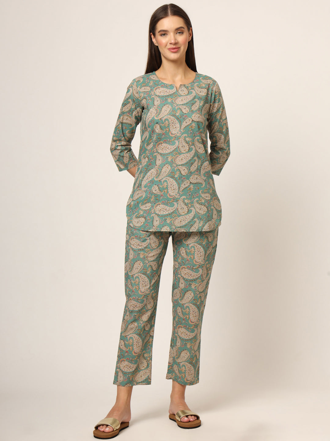 Green Floral Print Cotton Regular Fit Night Suit