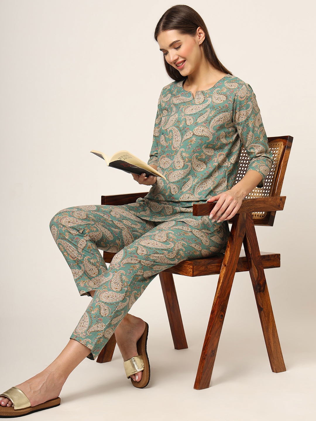Green Floral Print Cotton Regular Fit Night Suit
