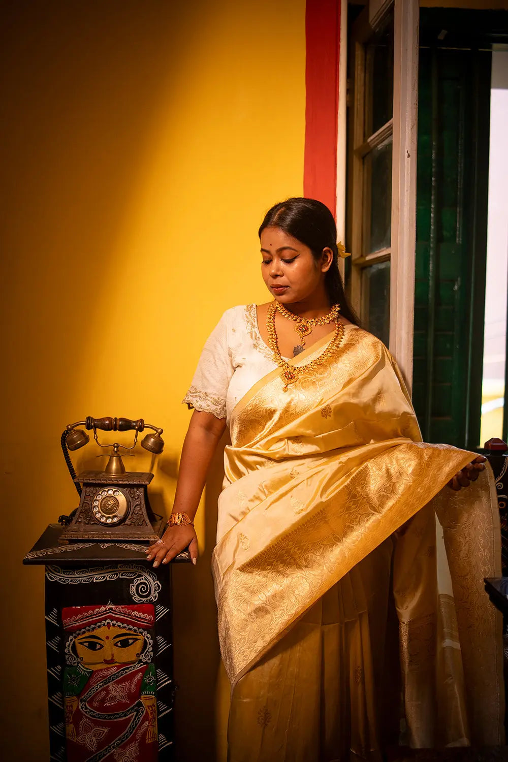 Handloom Cream Pure Silk Banarasi Saree