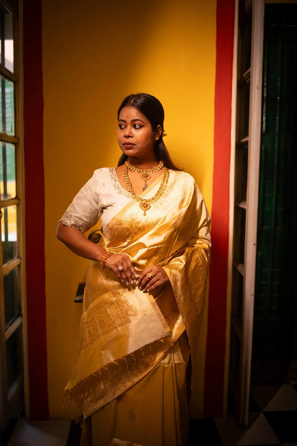 Handloom Cream Pure Silk Banarasi Saree