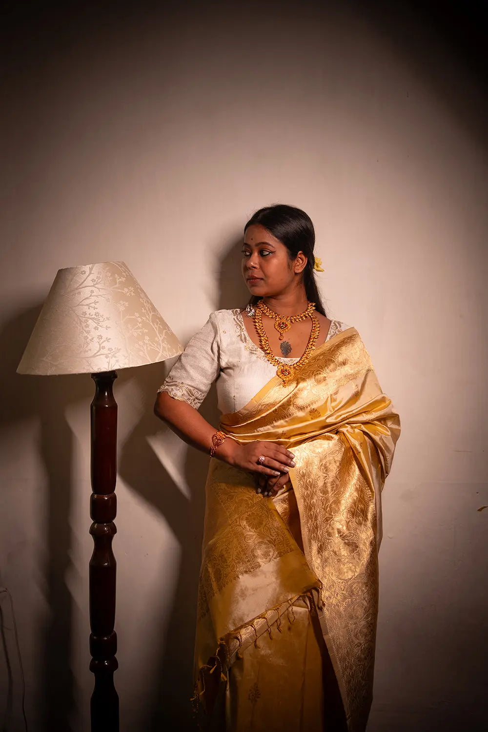 Handloom Cream Pure Silk Banarasi Saree