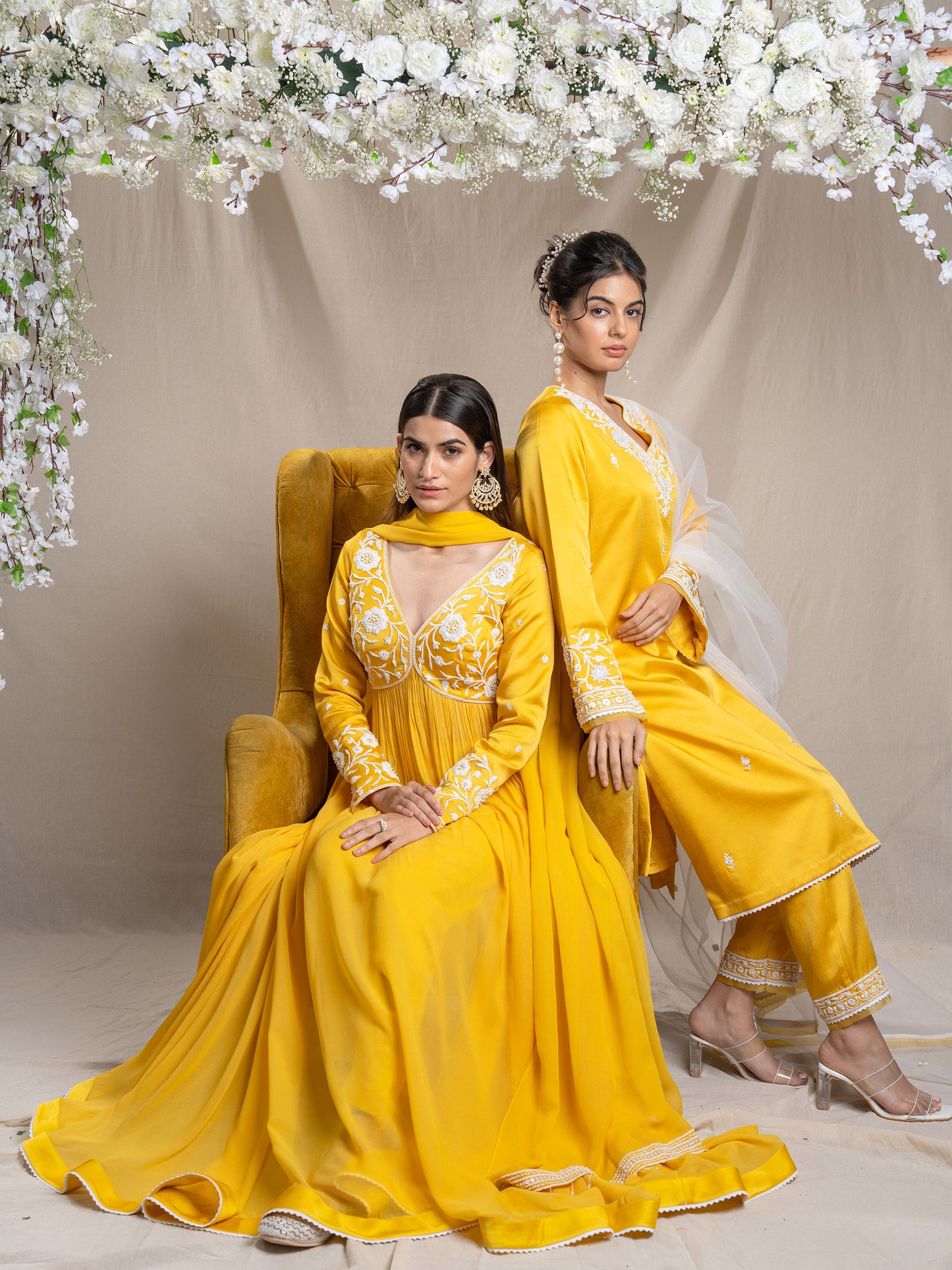 Yellow Kurta Set With Exquisite Neck And Sleeve Embroidery