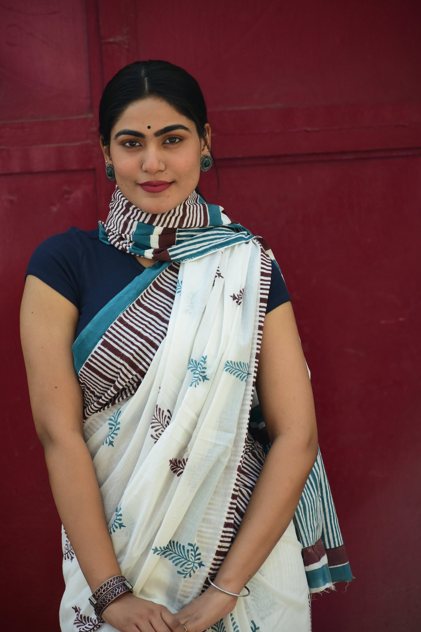 Gossip Girlfriend - Mulmul Cotton Block Printed White Saree