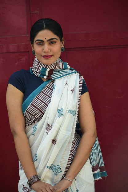 Gossip Girlfriend - Mulmul Cotton Block Printed White Saree