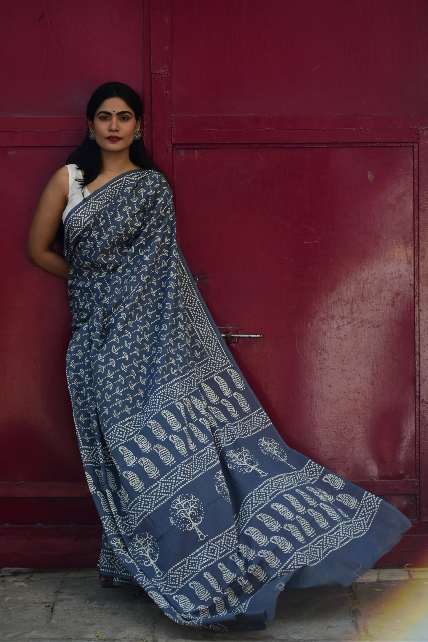 Take-A-Dare - Mulmul Cotton Block Printed Grey Saree