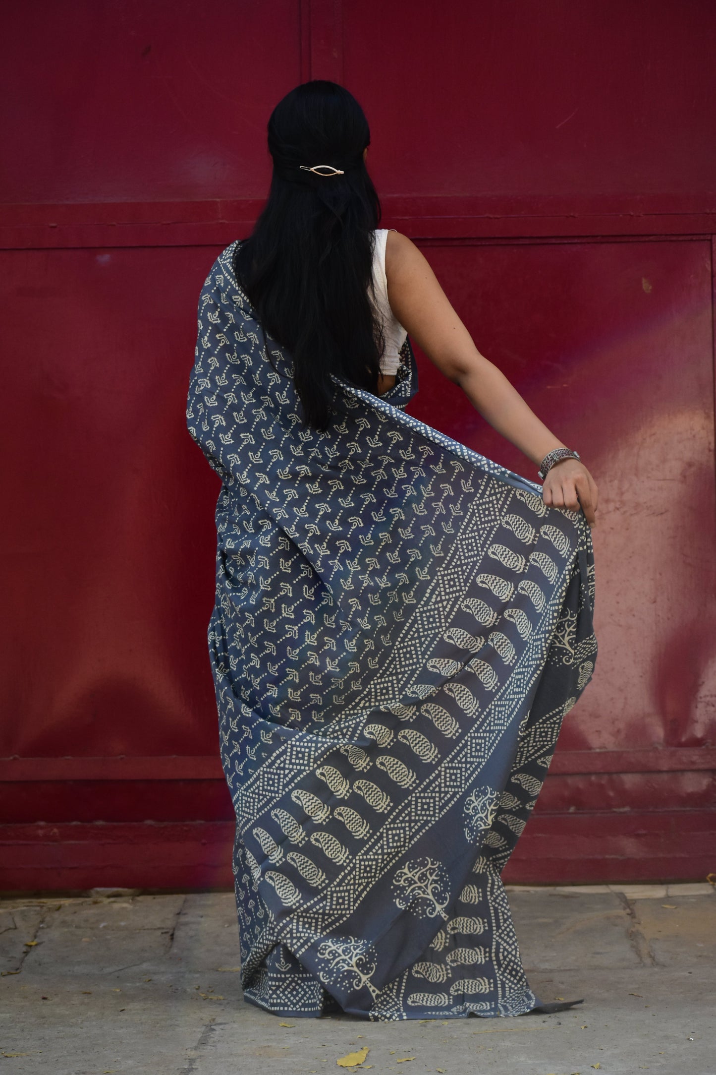 Take-A-Dare - Mulmul Cotton Block Printed Grey Saree