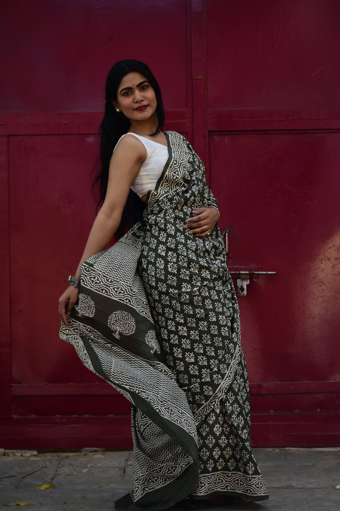Moody Mama - Mulmul Cotton Block Printed Green Saree