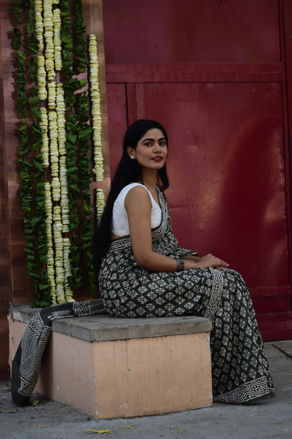 Moody Mama - Mulmul Cotton Block Printed Green Saree