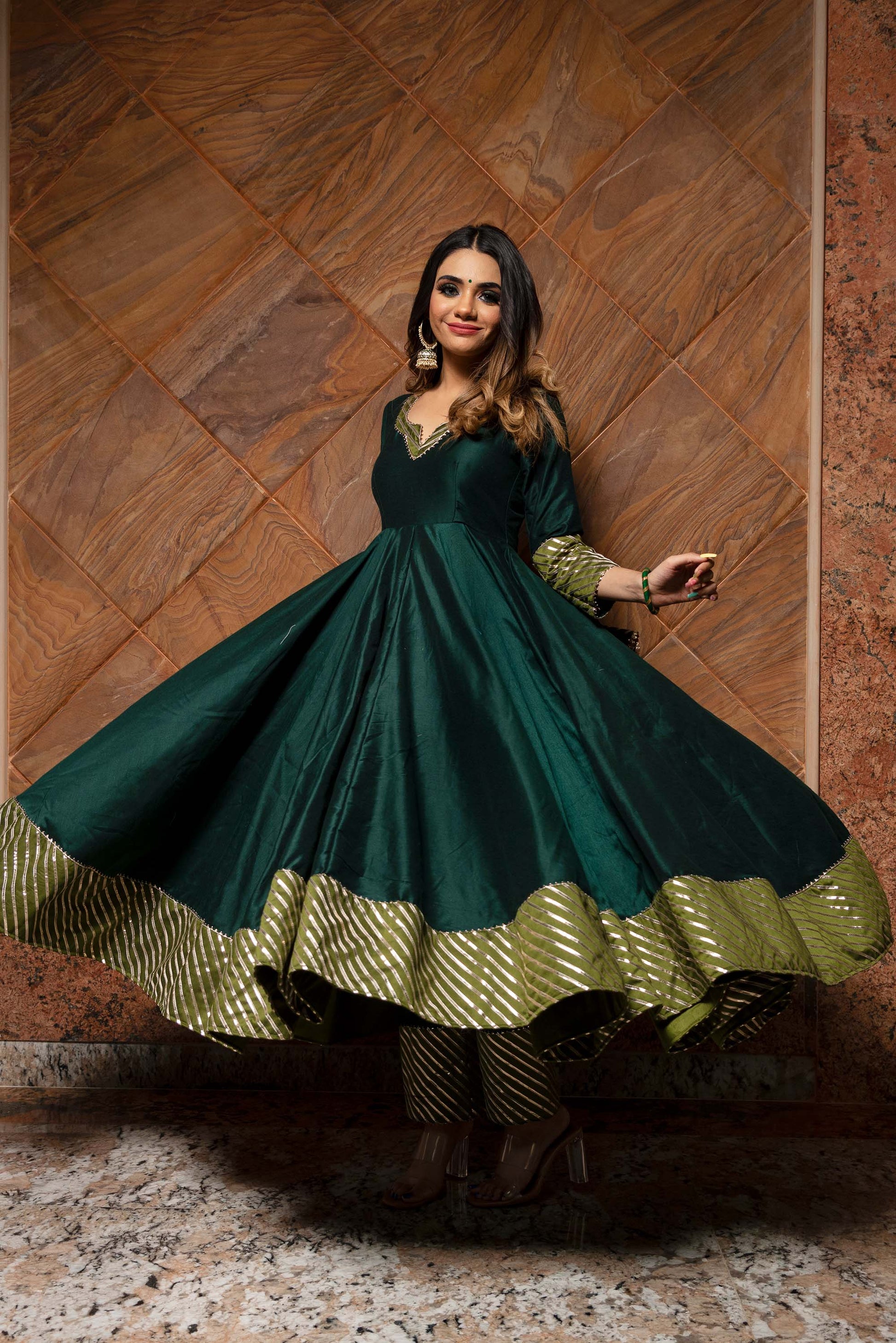 Ganguar Jannat dark green anarkali set XXL Ganguar Jannat dark green anarkali set XXL