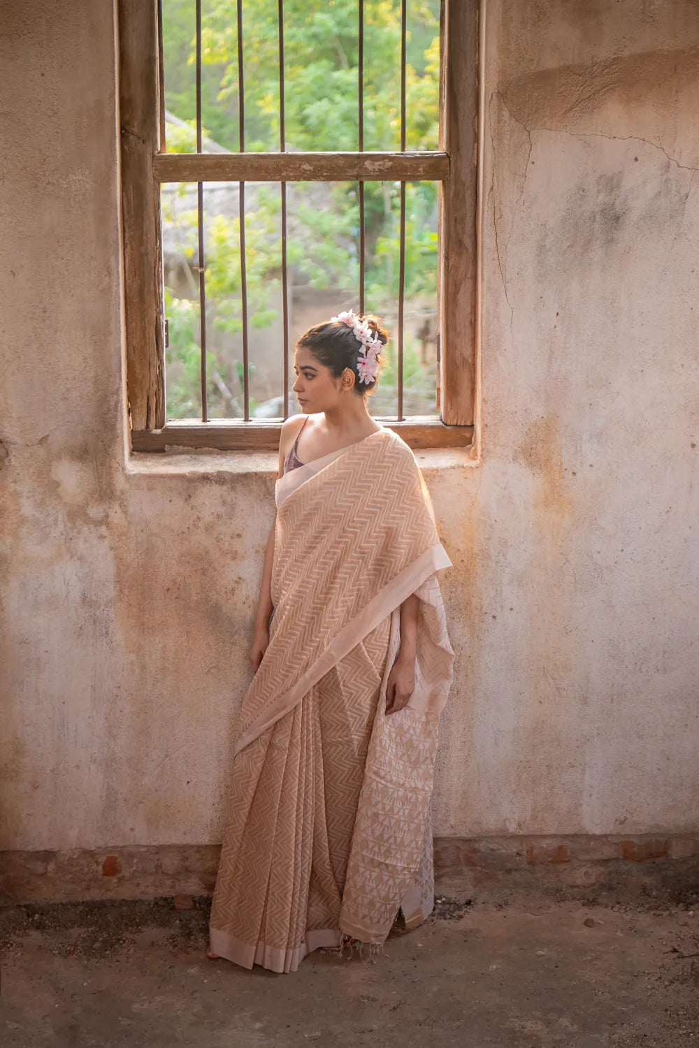 Handloom Beige Sandscape Linen Cotton Saree
