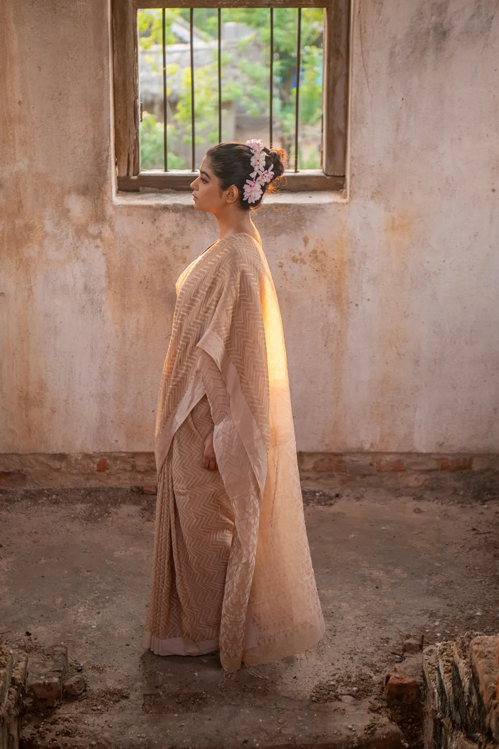 Handloom Beige Sandscape Linen Cotton Saree