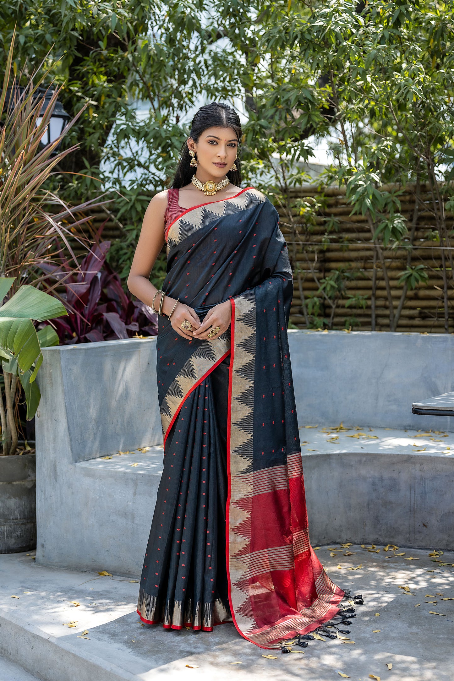 Elisha Pyramid Black Raw silk Zari woven Saree