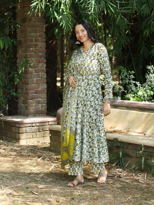 Hariyali - Floral Print Pure Cotton Anarkali Kurta Set With Mulmul Dupatta and Embroiderd Short Jacket