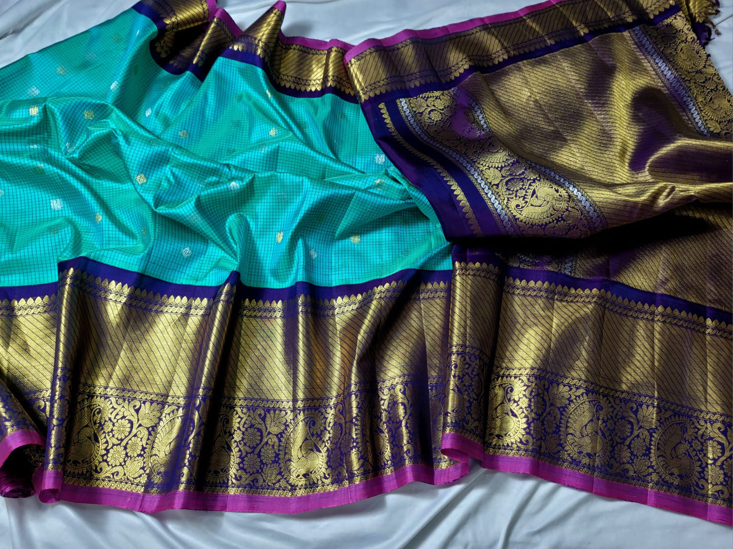 Turquoise with Dark Blue Pallu Pure Gadwal Pattu handloom Saree