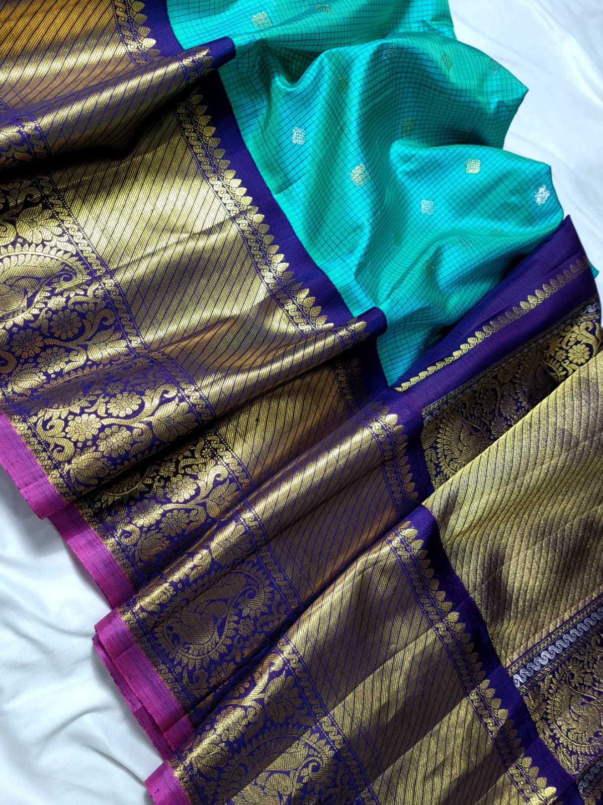 Turquoise with Dark Blue Pallu Pure Gadwal Pattu handloom Saree