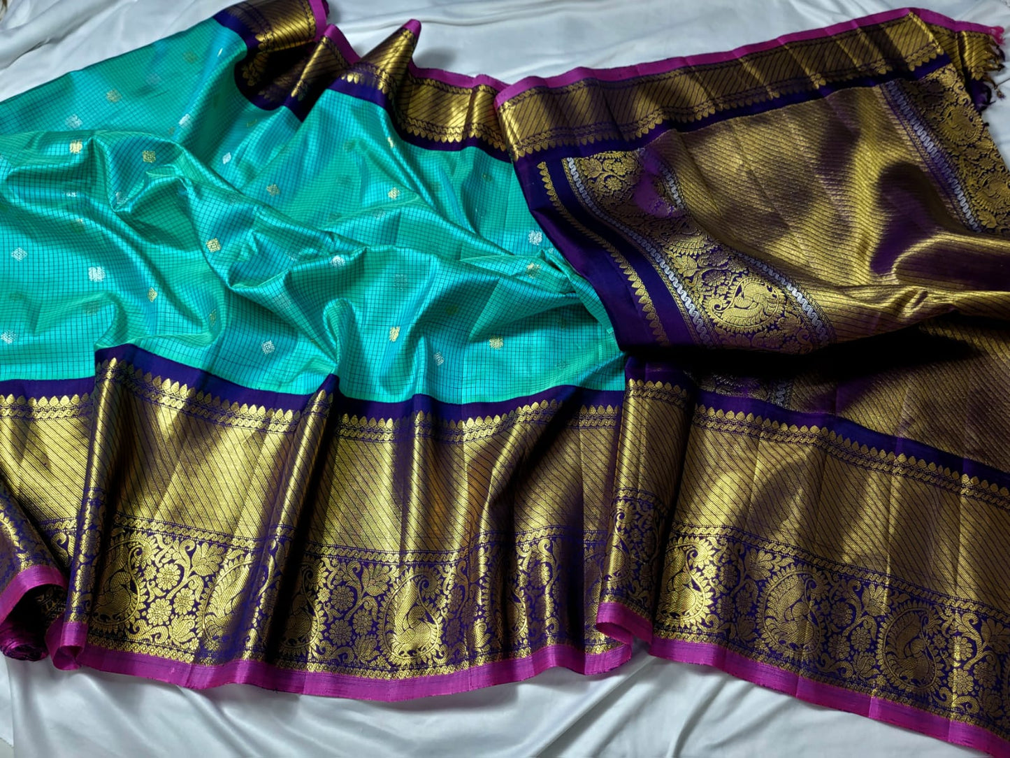 Turquoise with Dark Blue Pallu Pure Gadwal Pattu handloom Saree